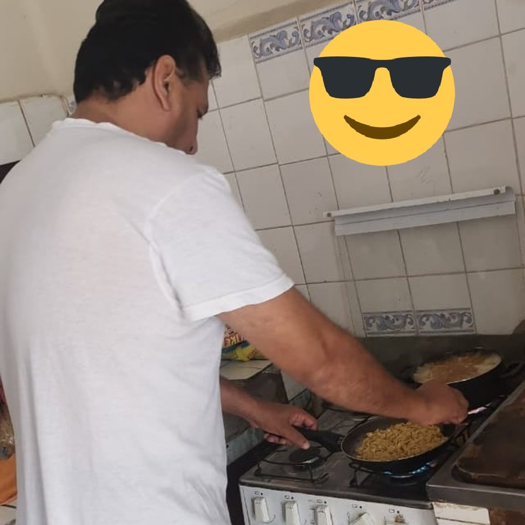 FlixOros2's tweet photo. #YoChef
Me salió sabroson el guiso de fideo con unos huesos carnudos, espectacular, bueno como decía MAMITA: a buena hambre no hay pan duro.
Vamos a salir esto con la gracia de Dios y la ayuda de la Virgen Santísima.
Después de la tormenta hay arcoiris.
Quedémonos en casa. https://t.co/uRy1v8waWx