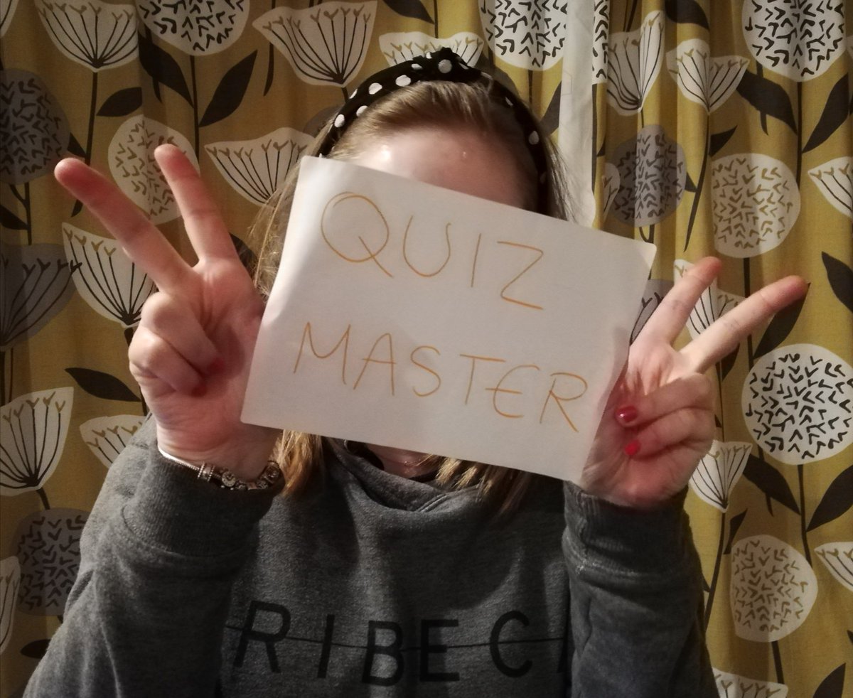 Pinkkate312's tweet photo. The past week has been WEIRD.
BUT....felt inspired by @inbedwithbee && @chiarabarontiuk insta lives so set up my own quiz with my pals for this evening! Can't wait to have you both back soon πππ #bekind #theywilllikeit #theywilljoinin https://t.co/cI6zeracAr