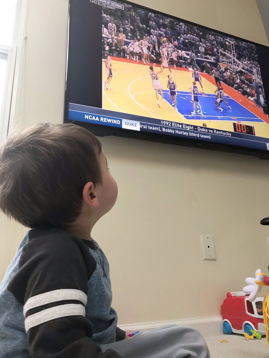 BlueHensRadio's tweet photo. You gon’ learn today! 🏀
#GOATshot 😈 

@CBSSportsNet https://t.co/Qzv5pmPE2O