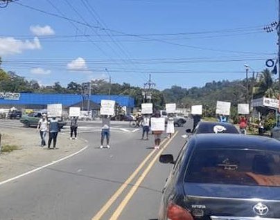 rothocha's tweet photo. Qué lección de responsabilidad nos da la Cámara de Turismo del Caribe Sur! A pesar de las difíciles circunstancias que enfrentan, le piden a la gente que no es tiempo de que les visiten, que se devuelvan, que se queden en su casa!!! Por Limón, por Costa Rica #QuedateEnCasa https://t.co/GtrRXjOcmz