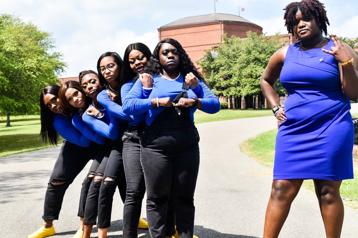 AUMSGRhos's tweet photo. IntRHOducing the Spring ‘20 initiates of the “Oh So Glam” Pi Lambda chapter of Sigma Gamma Rho Sorority, Inc.

Ace: Courine Summers
Deuce: Ricketha Kirksey 
Tre: Michaela Watts 
Quad: Jazmonik Burrell 
Five: Bethany Robinson 
Tail: Kenyetta Stephens 
💙💛 https://t.co/EOfYuj2YfS