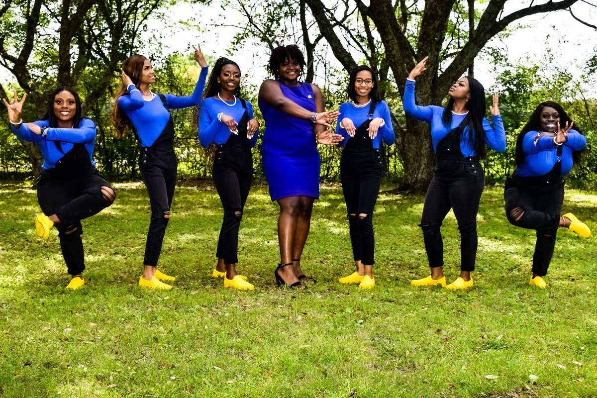 AUMSGRhos's tweet photo. IntRHOducing the Spring ‘20 initiates of the “Oh So Glam” Pi Lambda chapter of Sigma Gamma Rho Sorority, Inc.

Ace: Courine Summers
Deuce: Ricketha Kirksey 
Tre: Michaela Watts 
Quad: Jazmonik Burrell 
Five: Bethany Robinson 
Tail: Kenyetta Stephens 
💙💛 https://t.co/EOfYuj2YfS