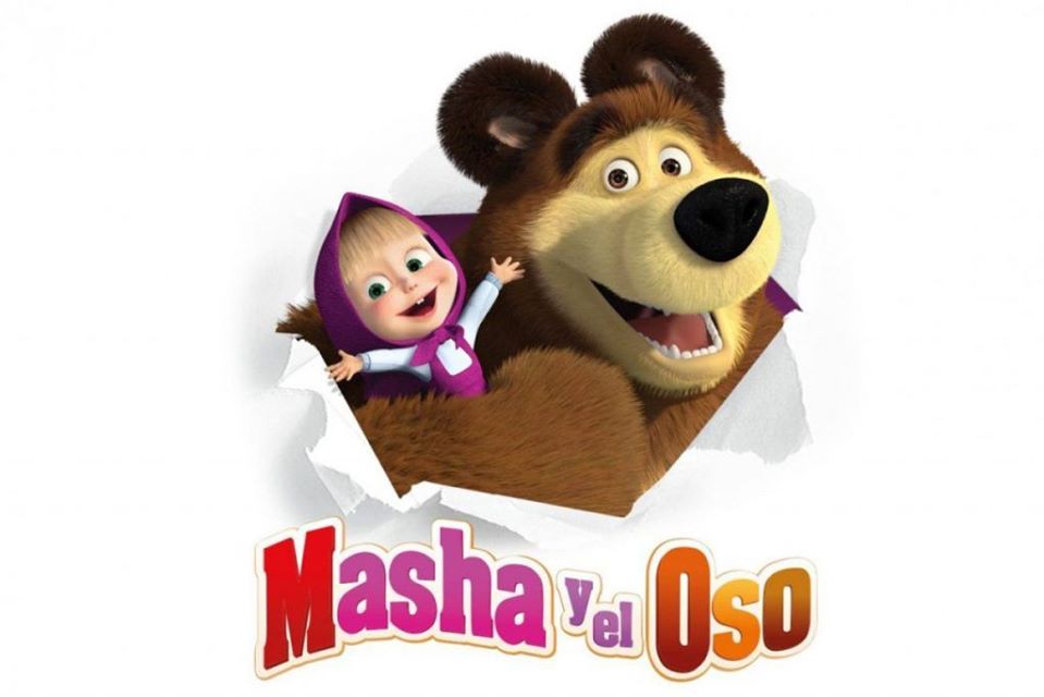 EmbRusiaEnArgEs's tweet photo. A los niños como a los demás les cuesta quedarse en casa cumpliendo la #cuarentena. Presentamos a la atención de los menores nuevos episodios de la divertida serie de animación rusa “#MashayelOso” (en español) ⬇️https://t.co/LgAzS1v6qO 
🎬🐻👧🎊 https://t.co/heppD20E7F