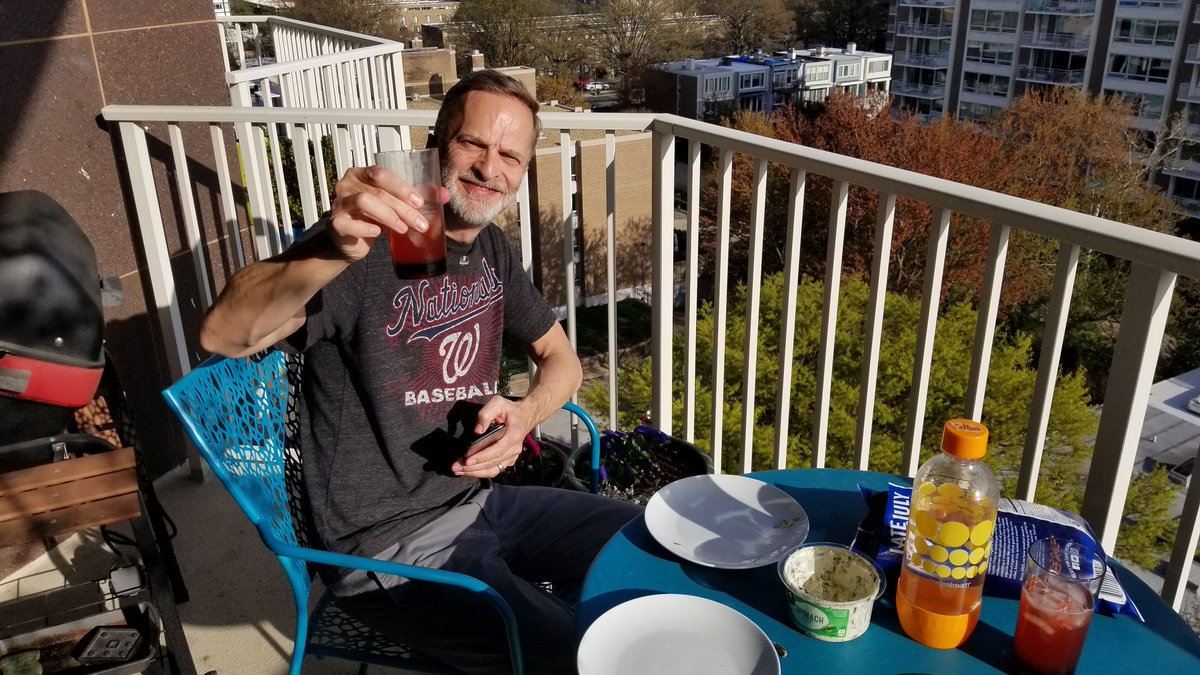 StacyLBaker's tweet photo. Harbour Square neighbors were out on their balconies in Southwest enjoying cocktails and community. Thanks @charlesallen for organizing! #Ward6HH https://t.co/KdyzLKgLg2
