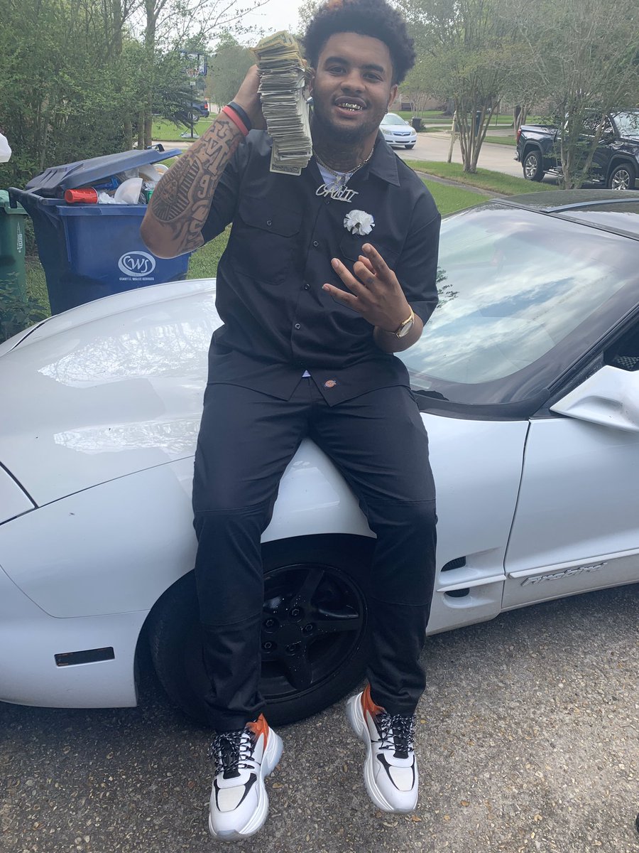 PluggedInCali4's tweet photo. RIP BackEndBaby #FlexLikeTee 💔🙏🏽 https://t.co/nsX3iqRFGB