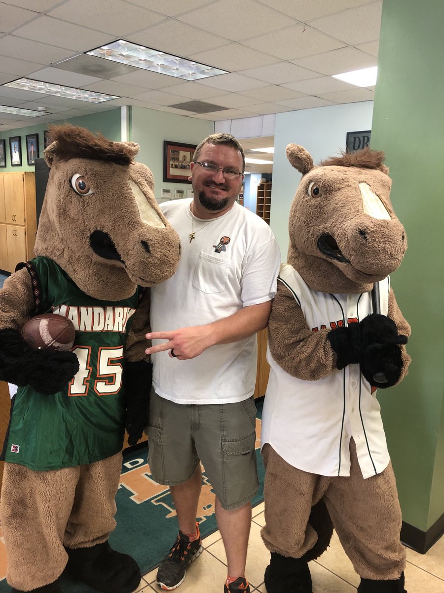 Activities_MHS's tweet photo. MUSTANG PRIDE CHALLENGE
Post a couple of your favorite images as a Mustang
#Mhs2020 tag activities https://t.co/9aOg6Q2upz