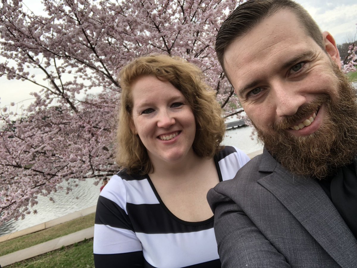deejaythompson's tweet photo. #royalquarantinewedding #rizzutoshow @RizzShow  @BlueBirdAshes24  #picnicintherain https://t.co/5K0m3xCt3a