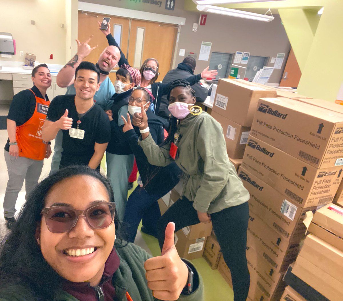 @aboutKP Thank you from the Emeryville Home Depot! This is the least we can do to help support all the hardworking nurses and doctors. Thank you for all you do!! #PacNorthProud #HomeDepot #DoingTheRightThing #OaklandKaiser