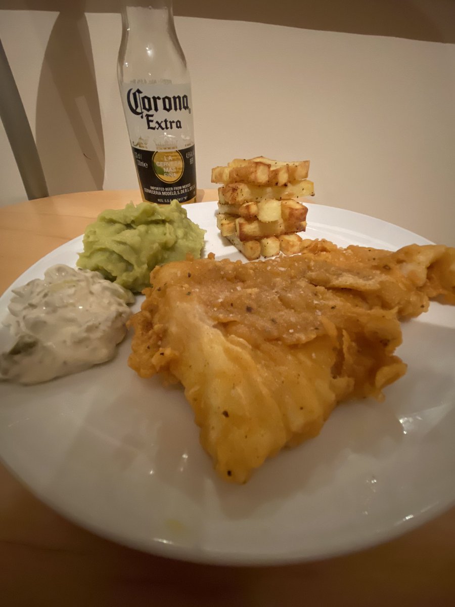 BrydenSwan's tweet photo. @bootlegger1974 Homemade fish and chips tonight Captain because of the lockdown. What do you reckon? https://t.co/7OfCudQO7J
