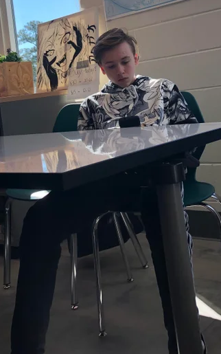 ForksForSale's tweet photo. "cant believe idubbbz would let his girlfriend have an onlyfans... he's a certified simp and cuck" https://t.co/8q4Mi4DcR2