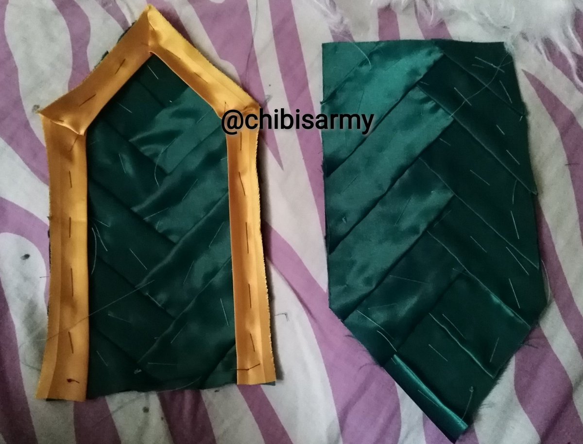 chibisarmy's tweet photo. Todos los detalles del saco tuve que coserlos a mano 😵 pero pude usar la máquina de coser para el sesgo dorado 😊 #cosplay #cosplay写真集  #cosplayer #cosmaker #loki #lokiagentofasgard #lokiaoa #aoa #agentofasgard #agentofasgardcosplay #lokilaufeyson #teenloki #marvel #sewing https://t.co/HYrl7Hku6W