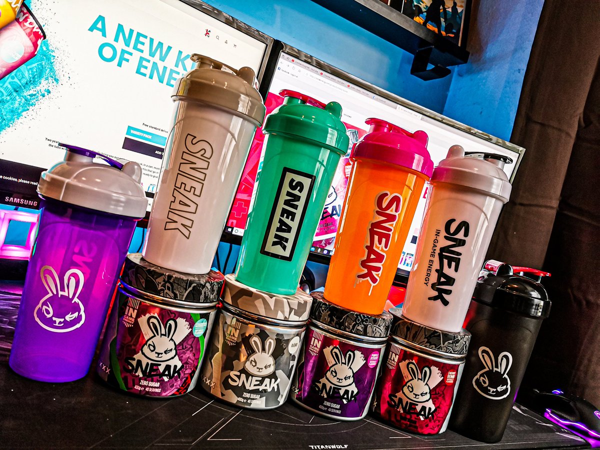 Showing some love for @SneakEnergy today and joined in on there competition 💪

#energydrink #gamer #gaming #setup #samsung
@Quickest_Rts @iGamerRetweets
