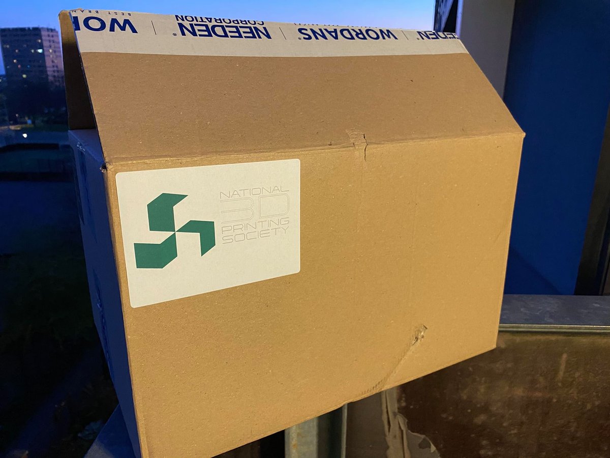 N3DPS's tweet image. What&apos;s in the box??????? 

@MedSupDriveUK 
@MasksForDocs