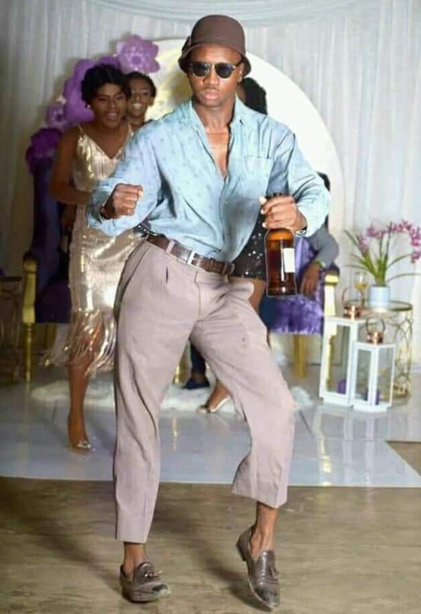 hustler_mac's tweet photo. #LockdownHouseParty Hoping for a killer house mix now,  tired of Hip Hop misfiring. Drunk n in dire need of an appropriate sending off. https://t.co/kiytcHtWsG
