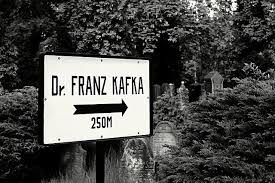 literlandweb1's tweet photo. "Al creer apasionadamente en algo que todavía no existe, lo creamos. Lo inexistente es todo lo que no hemos deseado lo suficiente".
Franz Kafka https://t.co/IgsyHdA11U