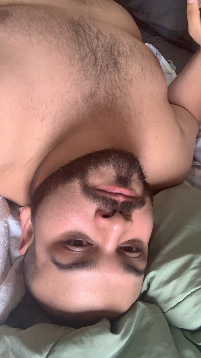 mellamancalle's tweet photo. Post home workout selfie. Because I want validation, and attention. #notevengonnalie #gaybear #gaycub #bearsofcolor https://t.co/TkRzoDyHNc