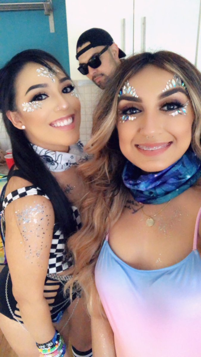 aciremabc's tweet photo. A year ago today I was on my to Miami for Ultra 😭😢 waooooooow
#UltraMiami2019 https://t.co/kB2664Gq7M