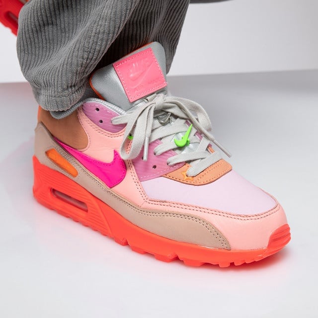 nike air max platinum crimson