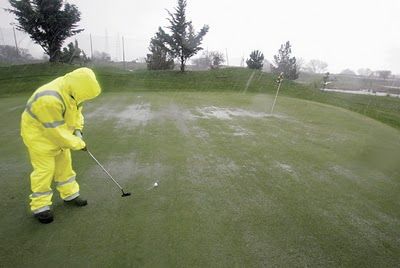 bigcjanderson's tweet photo. Tough day in Illinois, fighting both the rain and the #Pandumbic #pandemic Hopefully, @PhilMickelson had some nice weather so he could get some training in for #RyderCup2020 in only #181Days https://t.co/aRKuAyQeZV