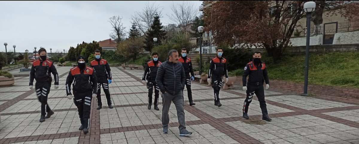 MetinTURANLI's tweet photo. YUNUSLAR da artık 
SOSYAL MESAFEYİ KORUYACAK...
Eğitim say, spor say, ne sayarsan say, gün say; inşallah başaracağız.

Pazar günü Tüm Zonguldak meydanlarında ve Mahallelerde meydanı boş bulan @ZEM155 açık alanlarda UYGULAMALI SOSYAL MESAFE EĞİTİMİ YAPACAK!
En iyisi #HİÇÇİKMA https://t.co/BziovYKFlB
