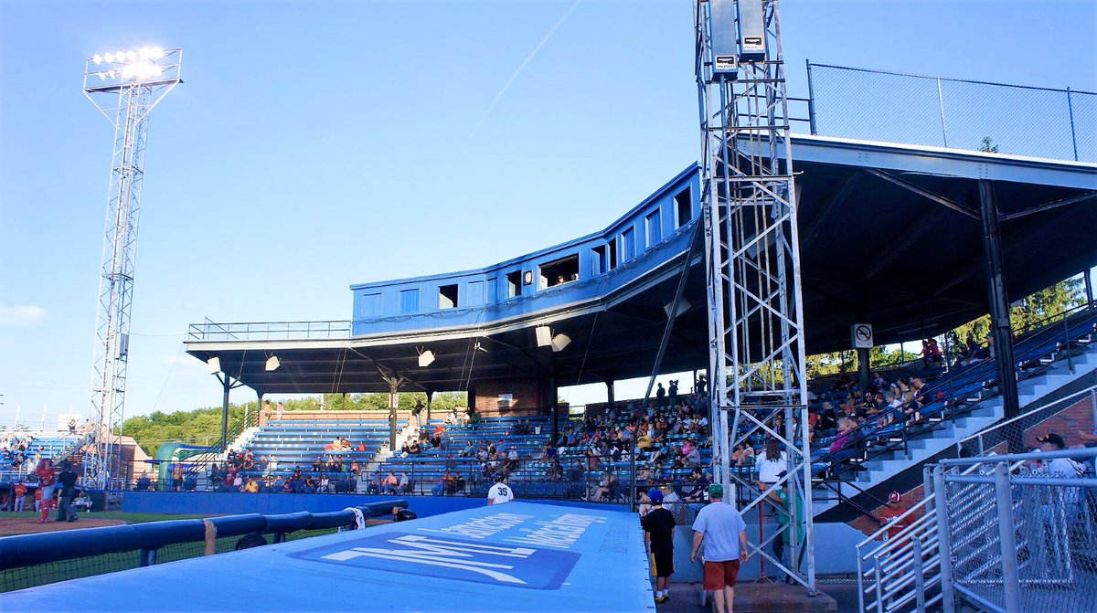 PBINJCAA's tweet photo. Operation JUCO DIAMONDS: Introduce amateur baseball prospects to warm and cold-weather @NJCAABaseball facilities.

This month’s featured baseball field is the Russell E. Diethrick, Jr. Park (Capacity: 3,000). @JCCAthletics @JCCJayhawksBase #Believe #WhyNotJUCO ⚾️ #NewYorkState https://t.co/pyzmDG77Ku