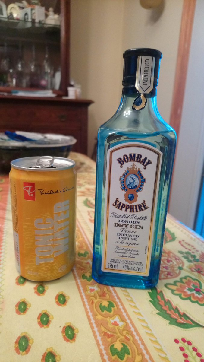 lesdedovic's tweet image. #bombaygin #tonic in house Saturday night!
