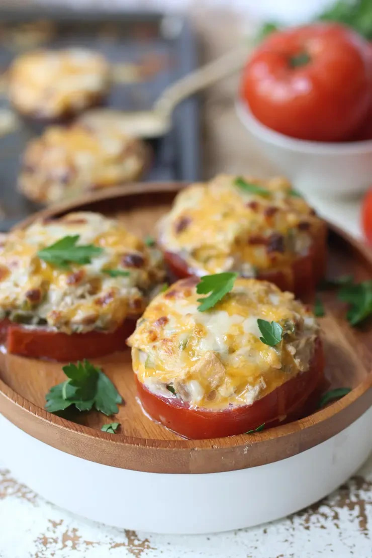 AbbeysKitchen's tweet image. This easy tomato avocado tuna melt turns a classic deli favourite into a healthy low carb, keto friendly, high protein, kid approved lunch or dinner.

#TunaMelt #LowCarb #HighProtein

abbeyskitchen.com/keto-easy-toma…