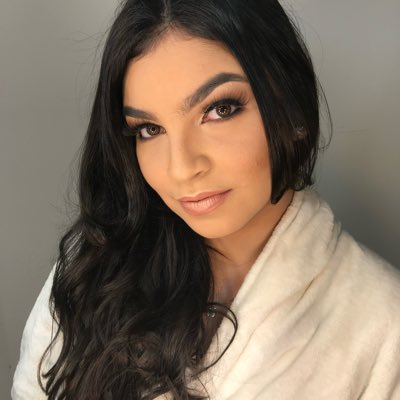gabimaia210's tweet photo. #NovaFotoDoPerfil https://t.co/IsP9gM9Zyw