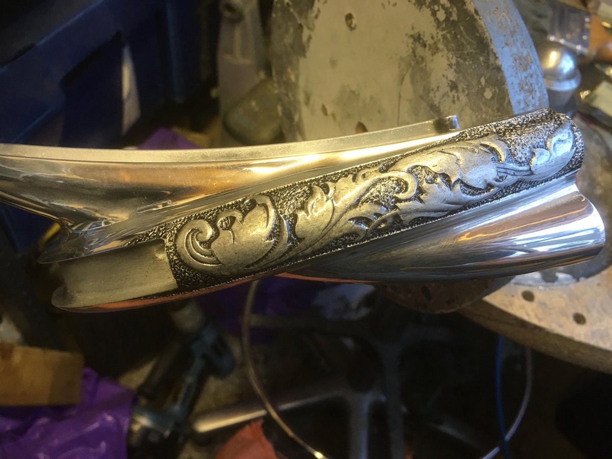 Scorpion_Custom's tweet photo. Stay indoors! No problem 👍 just another day in my workshop doing my dream job #engraving #custombuild #motorcycles #ccm @pulte https://t.co/UC0Tg0Uc7u
