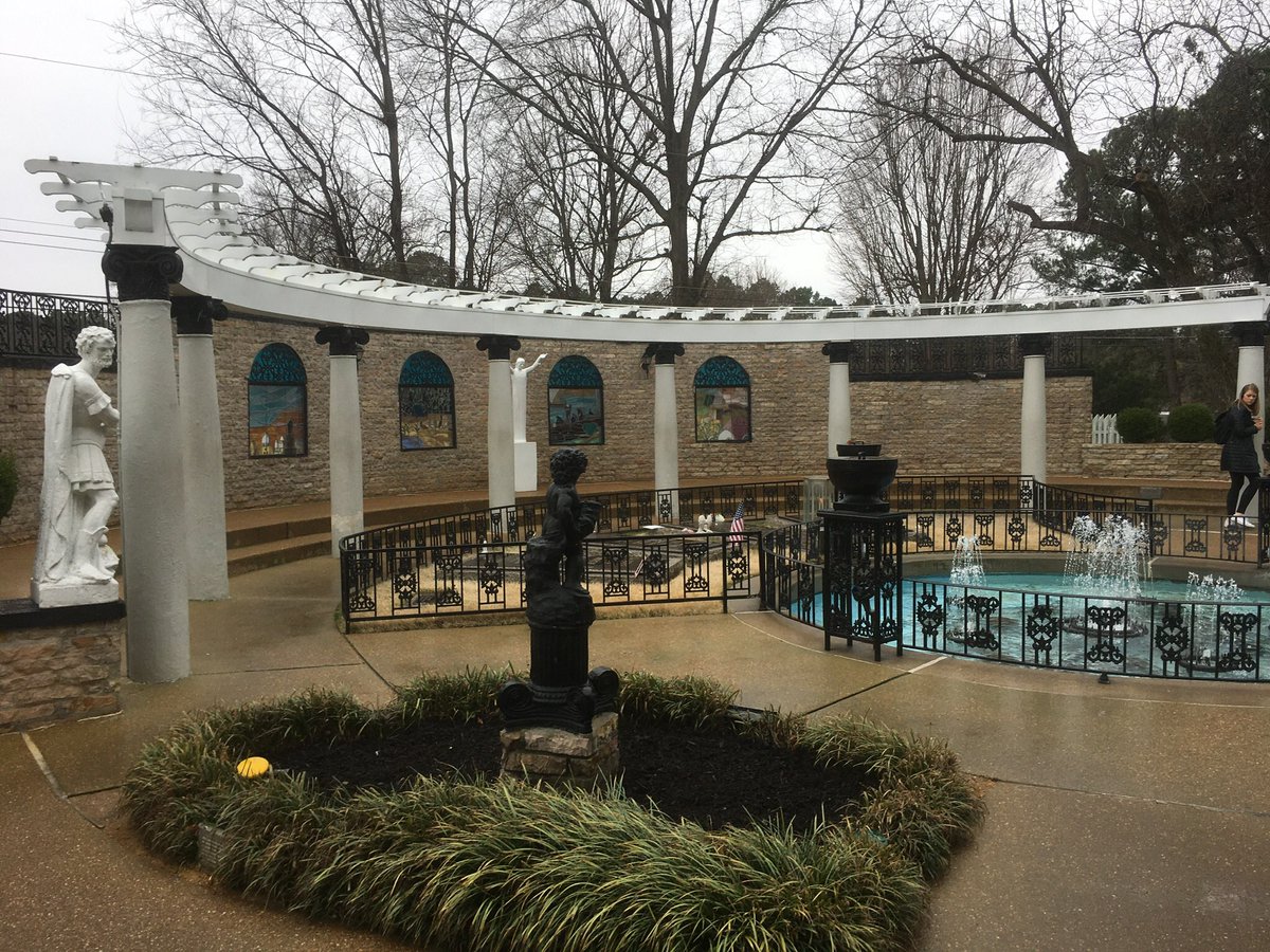  #Remembrance. DYK. Graceland is also the final resting place of Elvis Presley. Here at his grave on a rainy Sunday, Feb. 23.  #Elvis  #ElvisPresley  #ElvisForever