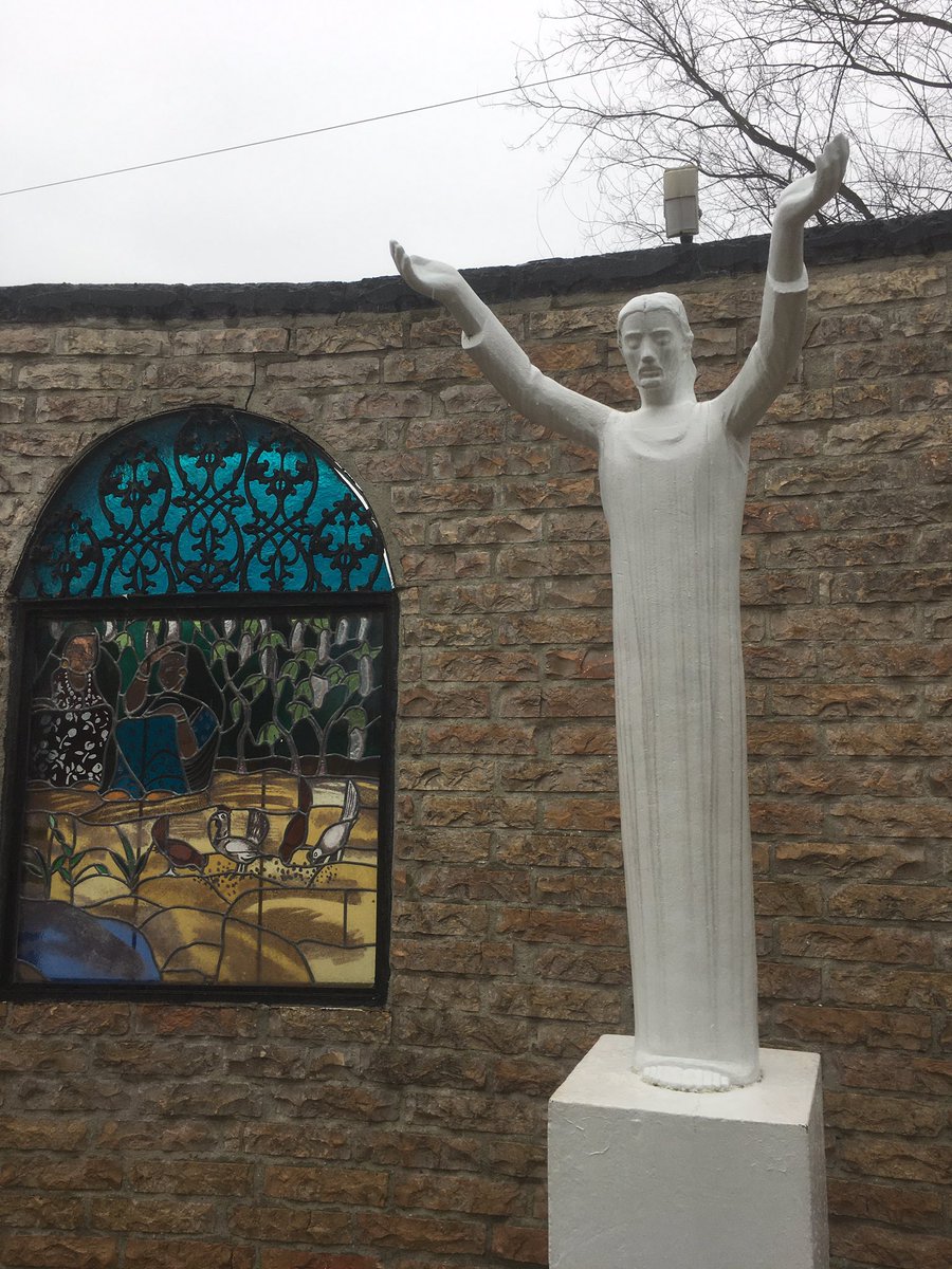  #Remembrance. DYK. Graceland is also the final resting place of Elvis Presley. Here at his grave on a rainy Sunday, Feb. 23.  #Elvis  #ElvisPresley  #ElvisForever