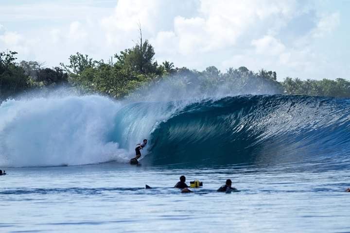 Mentawais_Surf's tweet photo. hello lovers of greenbush wave we will be always waiting for you to enjoy this beautiful wave of waves, this month gave good waves but this time only local surfers enjoy it, hopefully the conditions back as usual and can feel good waves.
#mentawai #greenbush #roxies #Malakopa https://t.co/pAFHaNj1sg