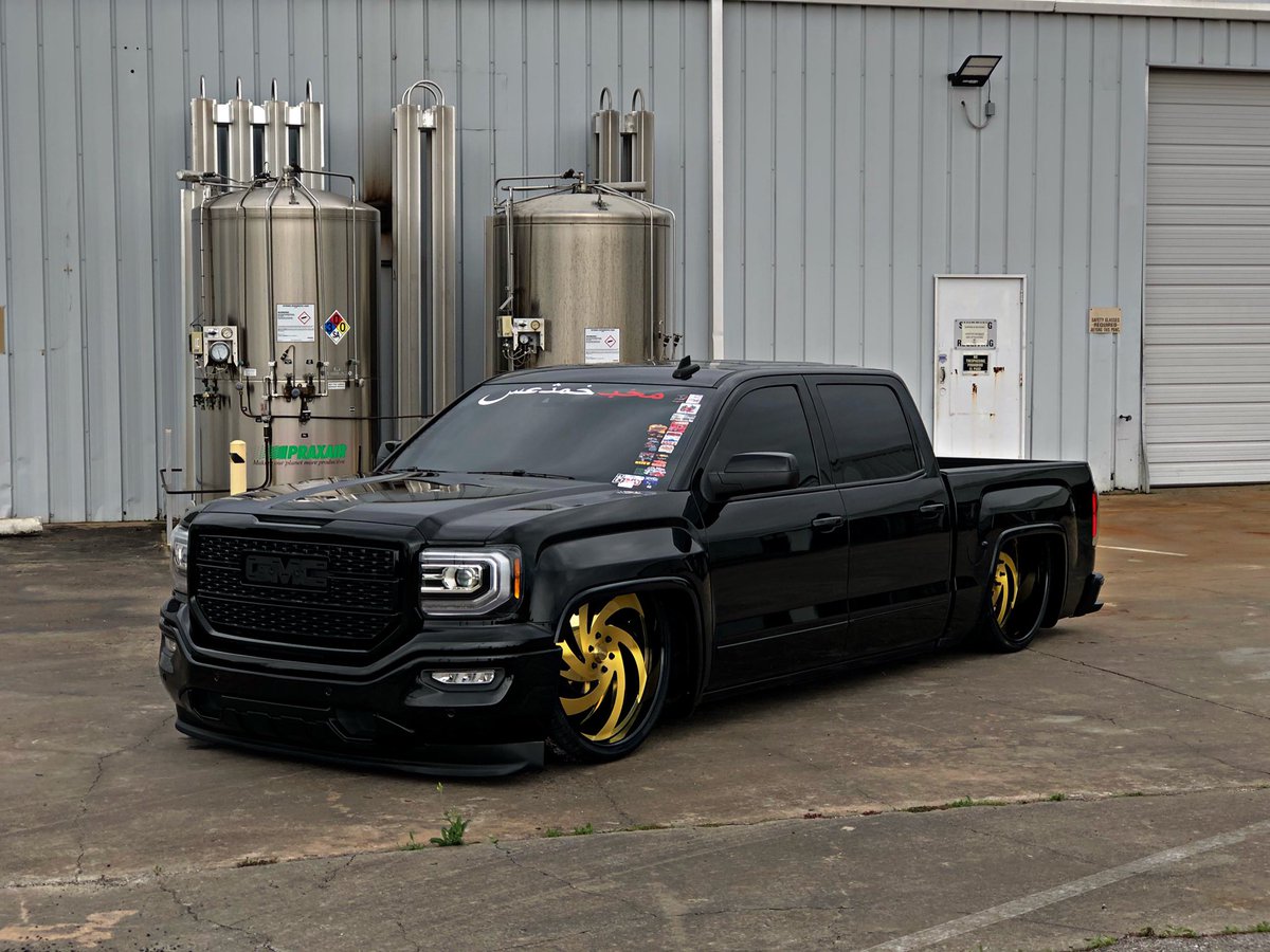 sidewayzbreezy's tweet photo. My wheels finally arrived ๐ฅด
#suelomob #stillnotdone #goldpiecesnext #28s #MTWs https://t.co/5rMEZS6w3G