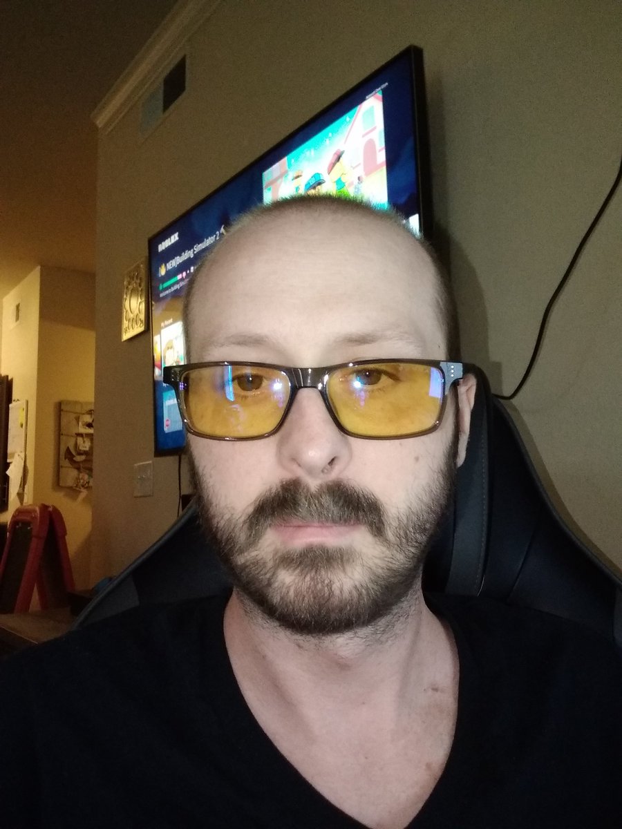 iDizzy81's tweet image. Stream in roughly an hour with @ReaperxElly, we may be playing two different games. I get to test to see if these will help curb some eye strain from so much screen looking.

mixer.com/iDizzy81
mixer.com/ReaperxElly

Will we be joined by @frodo1511?