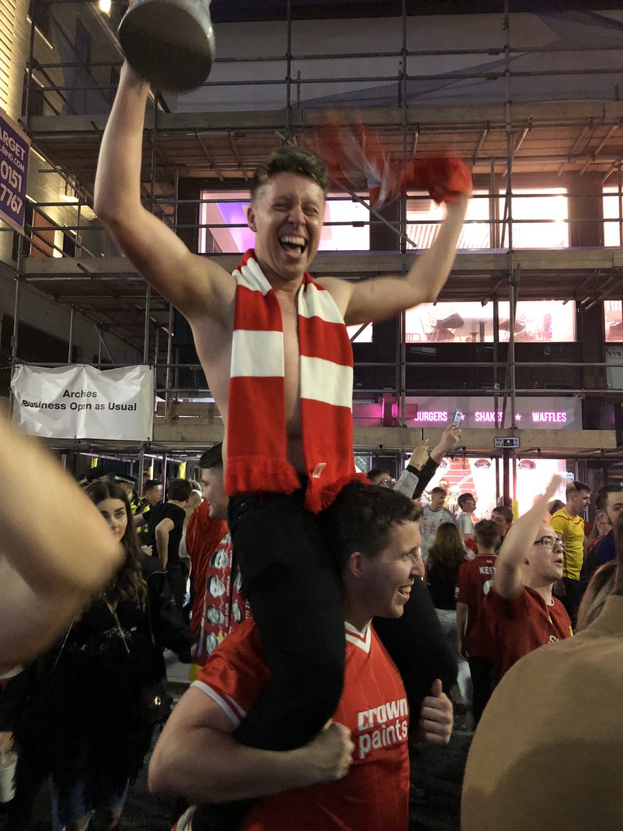 If you are a football person please join the challenge of posting a football photo. Just one picture, no description. Please copy the text in your status, post a picture and look at some great memories/pictures. Missing football so very much !!!!