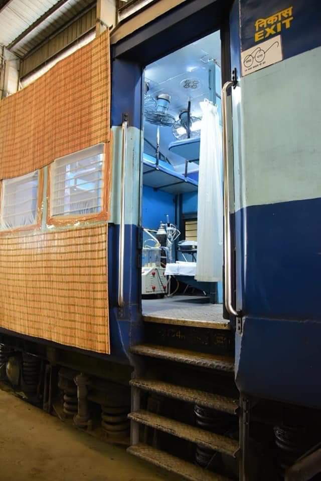 blsanthosh's tweet photo. Look at the level of preparedness the @narendramodi led Govt is attempting . Railway coaches converted to temporary hospital wards . Kudos @PiyushGoyal Sir . A nation with resolve will never get bogged down . #IndiaFightsCorona https://t.co/KsO9pYWtRI
