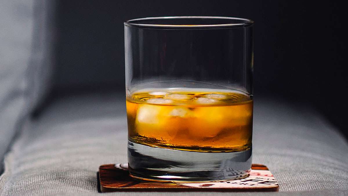 CarlosVenturaU's tweet photo. ¡Asi No! Señores, yo también estoy loco que esto pase, para salir para la calle, beberme par de #Frialonga #Whiskysillo, coger para la esquina a #Cherchar con los muchachos, pero NO, la situación actual amerita quedarse en casita, asi aportamos un granito de arena a la causa https://t.co/BGNK8x895d