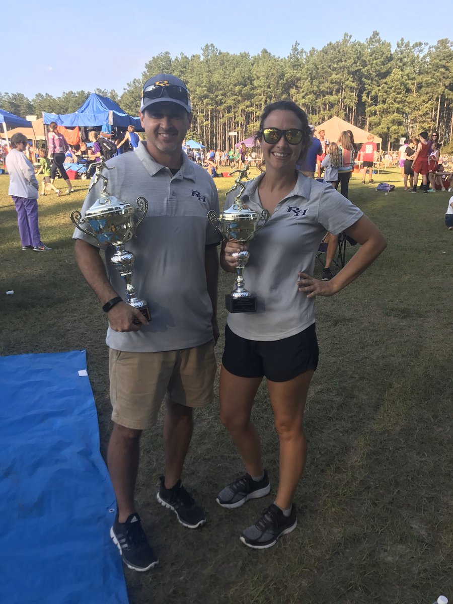 BonnieTerrell24's tweet photo. Challenge accepted! Love that I not only get to coach some of the best athletes around, but that I get the opportunity to see them grow. I challenge @DanielleEnnis25 @chadsmileyrob @CDWillis75  to post pictures of them coaching. https://t.co/ghmKKbxa3n