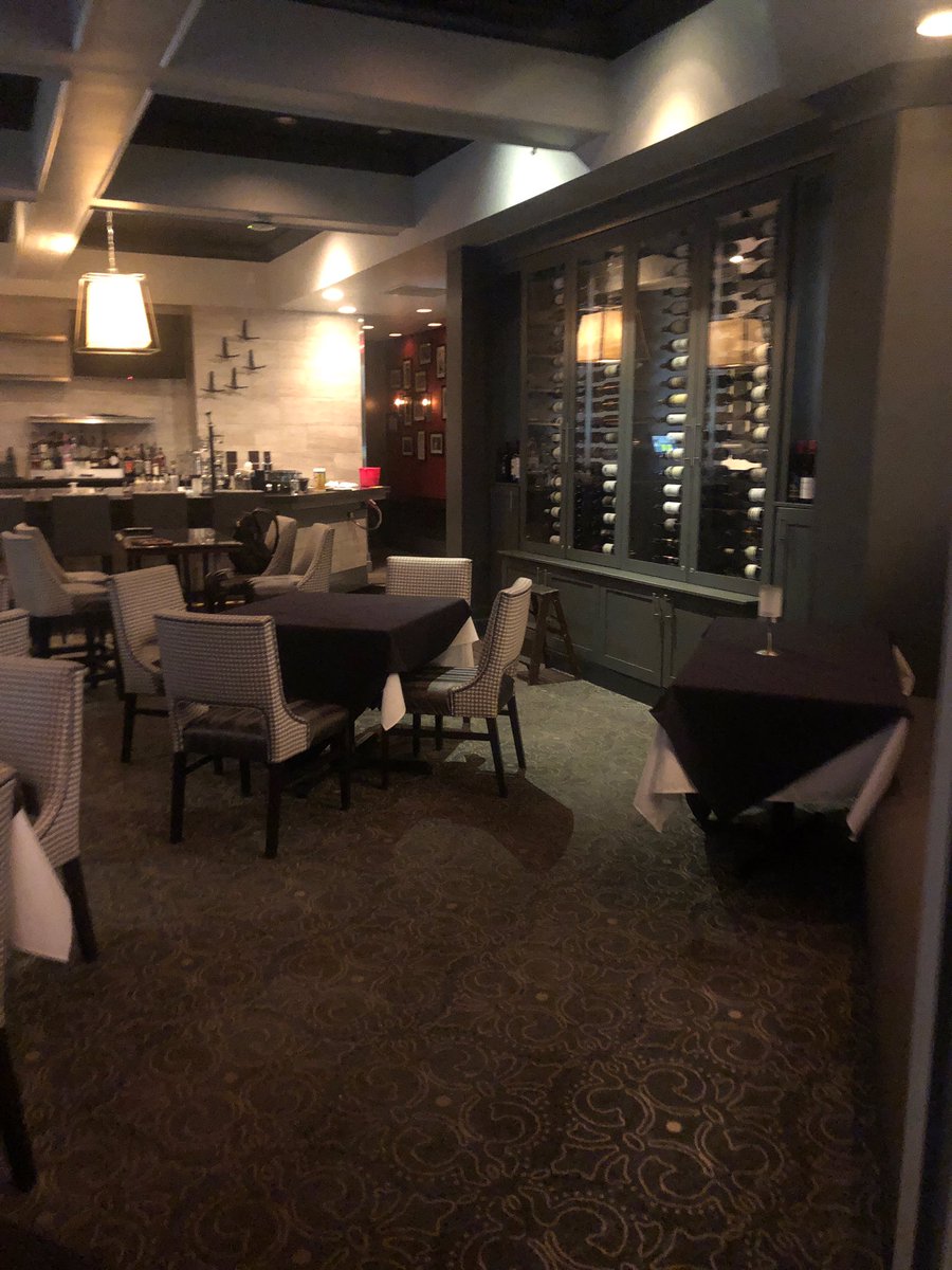 It’s Sat night and our bar would normally be full of folks enjoying cocktails and looking forward to being seated for dinner.Pls, the more we all #StayAtHomeAndStaySafe the sooner we can get back to norm.Retweet and get your favorite restaurants to tweet their #emptydiningrooms