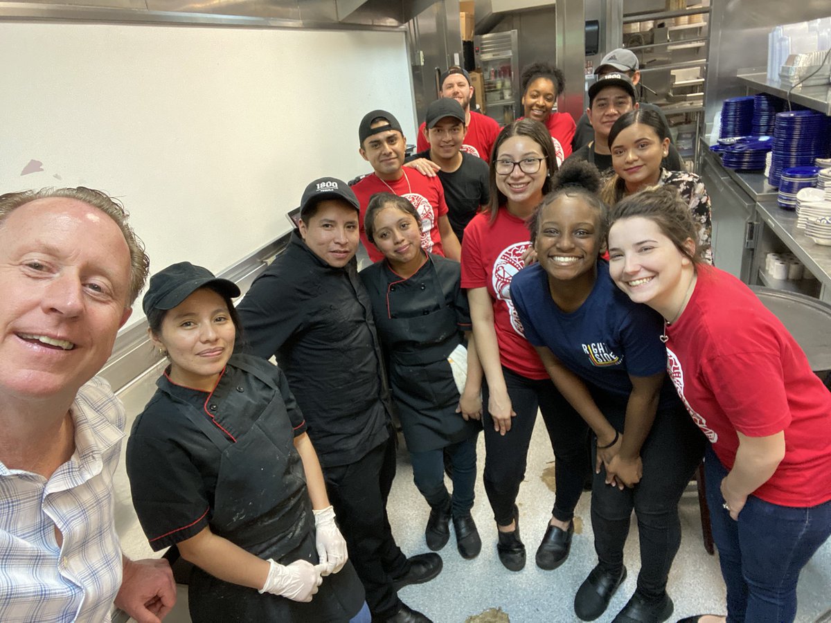 kwilliamson77's tweet image. It’s a battle out there right now, but it’s sure nice to be in the middle of it with such hard working, loyal team members. Objects appear closer then they are #practicingsocialdistancing @sasha8685 @shane_w_3 @LosTios @TannekaJ @TaniseErica #bigred