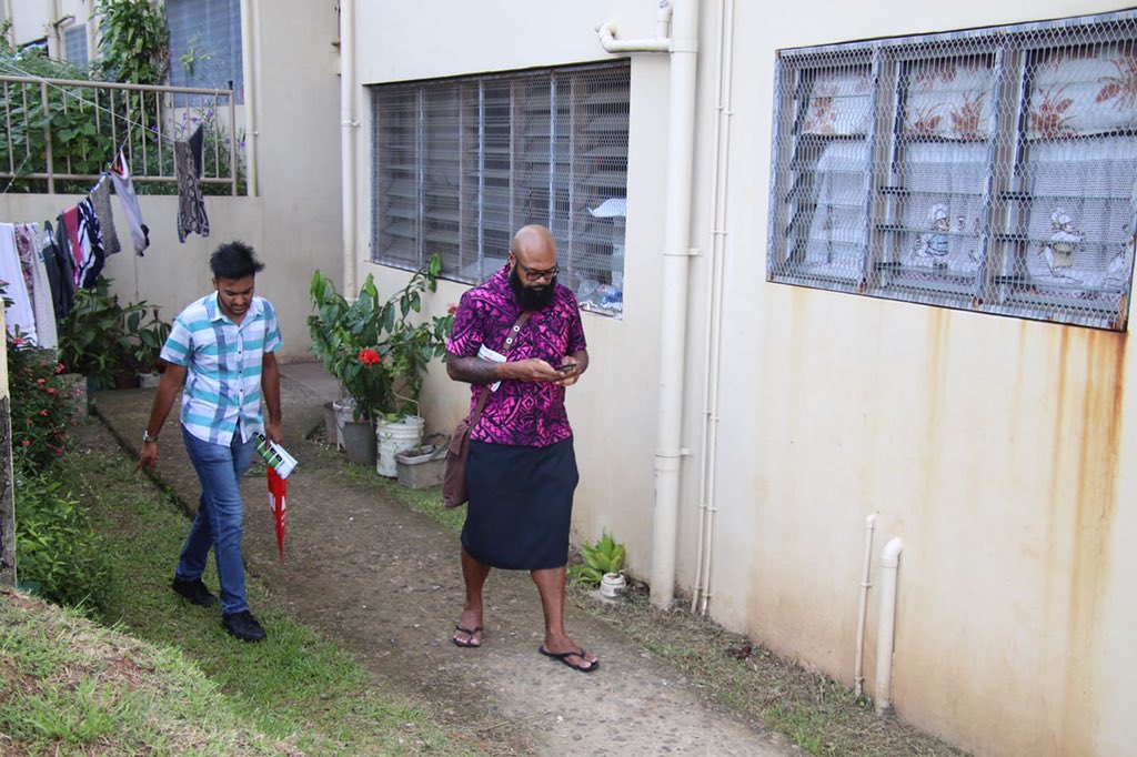 SepesaRasili's tweet photo. #COVID19 community outreach with Lami, Suva &amp; Nasinu volunteers of @FijiCouncil on #hygiene #socialnphysicaldistancing #signs and where to go. #day128Mar2020 @VaniCatanasiga @ameliamakutu @AusHPship @ChildFundAU @Nadokoulu @MilianaIga @JTokoni @GadoloVilisi @ccf_fiji https://t.co/8z3qrHvxQw