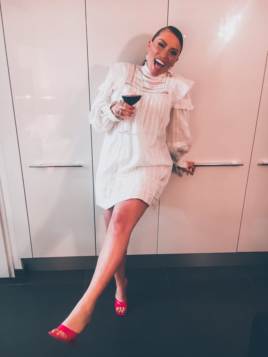 jendiadito's tweet photo. Quarantine got us like🍷 #StayHome  #StayAtHomeAndStaySafe #SaturdayVibes @AminaMuaddi @isabelmarant0 https://t.co/dtfo3ytQzB