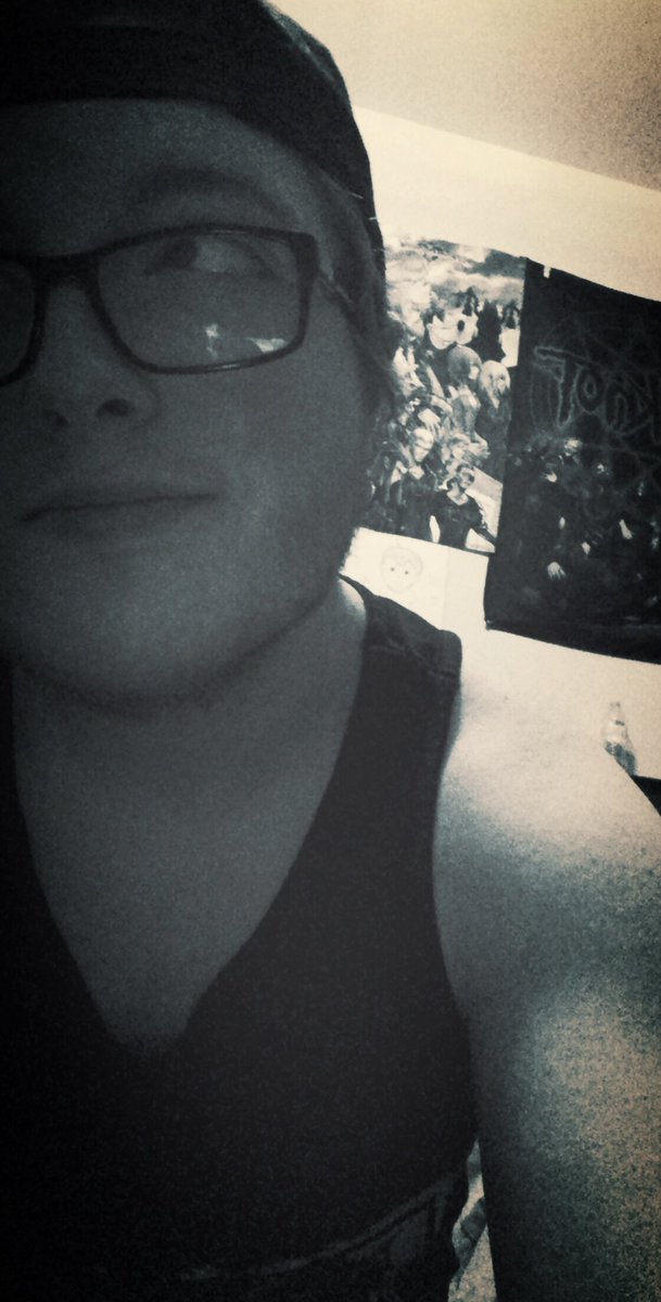 Legendoffannin's tweet image. Every time I see your face. I hurt. Every time I listen to a certain song, I remember the car rides back and forth from towns, jamming, being stupid in the car. It’s almost been a year and I would do anything to be back to those moments.