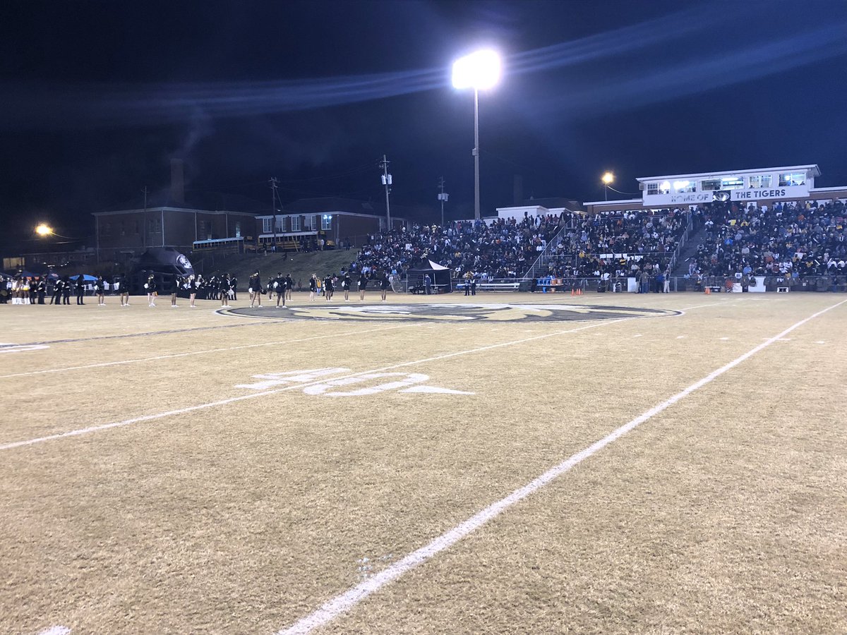 pigskinwnsp's tweet image. What is the most memorable HS football game you ever have ever attended?