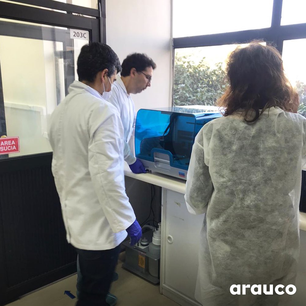 LODESTARONBASE's tweet photo. @Arauco_cl a través de su Centro de Investigación Bioforest entregó un equipo de alta tecnología para la detección temprana del coronavirus en la Región del Biobío

#Yomecuidotecuidoymedejocuidar #COVIDー19 https://t.co/0nGc4xly7y