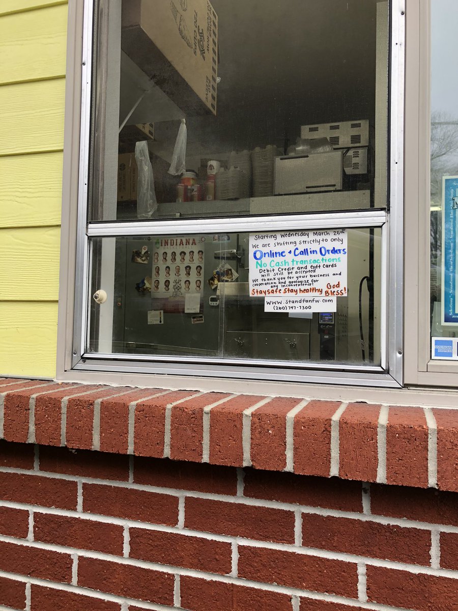 MrsSerrani's tweet photo. I am, and have always been, a #StandFan which is why I drove all the way across town to pick up some drive-thru ice cream today. Delicious treats, great taste in basketball teams. https://t.co/50Z6FFRbED