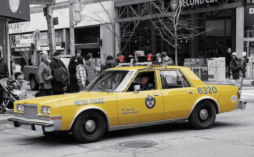 Kamala Harris as cop cars, a thread: