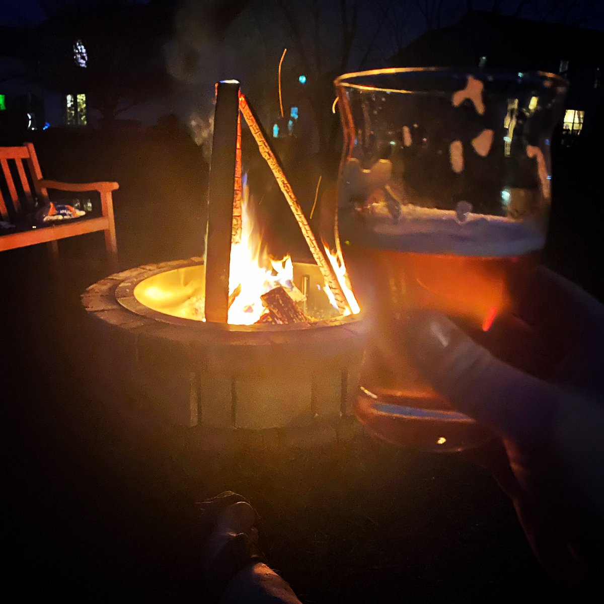 Barehandsbrew's tweet photo. We hope everyone is enjoying alittle family time tonight! #WestyIPA https://t.co/VZwFZUC2LI