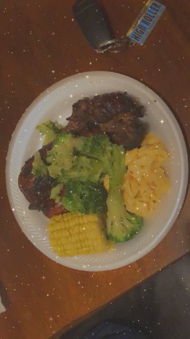 Y&rsquo;all know what&rsquo;s going on here 🤤 https://t.co/Nn24FA2Jxs<a href="/tag/newprofilepic"class="tags"><span>#newprofilepic</span></a>