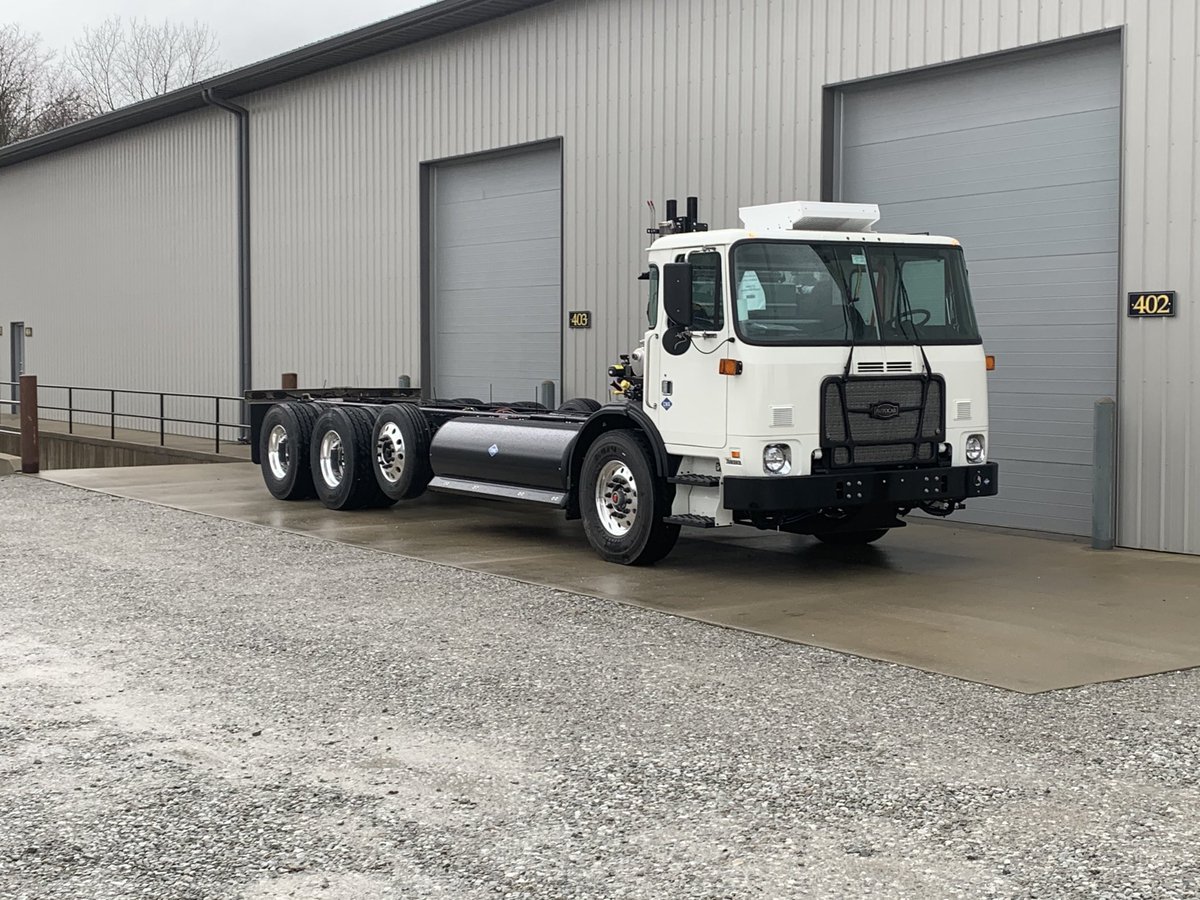 BraunCompanies's tweet photo. Autocar ACX ready to head out after we fitted up the Agility Fuels 90DGE system. #CNG #AgilityFS #Autocar #Galbreath #BraunCompanies https://t.co/KUsbJ5iNvP